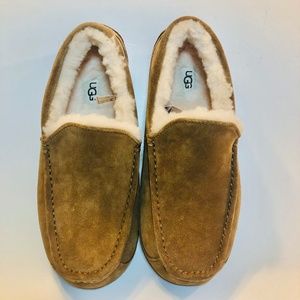 New UGG Men’s Slippers Moccasins Size 9 Koolaburra Chesnut